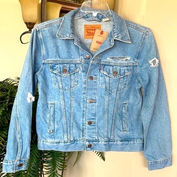Brand New Levi's Ex-Boyfriend Trucker Jean Jacket Button Up Denim Distressed - Picture 2 of 15